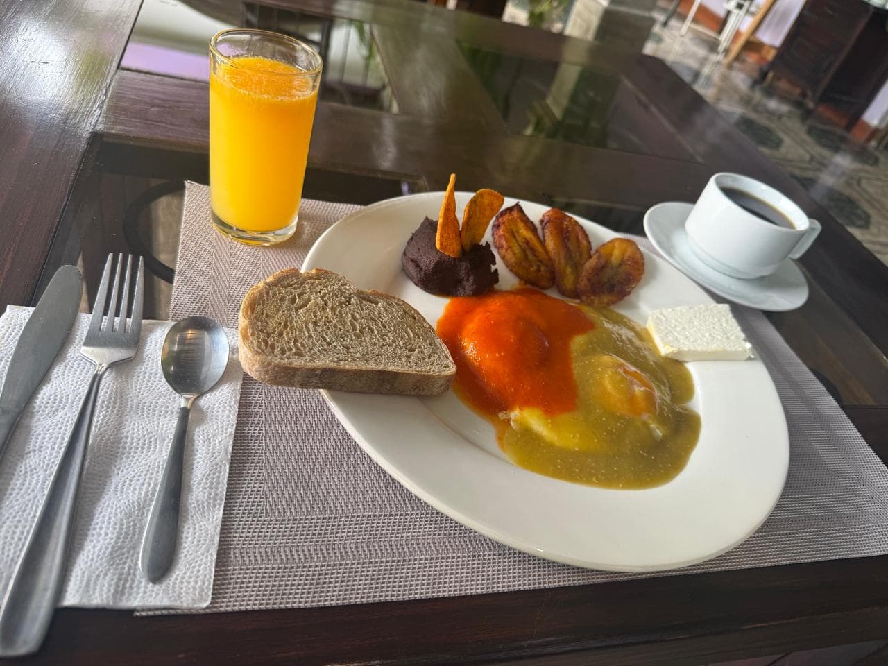 Huevos Divorciados